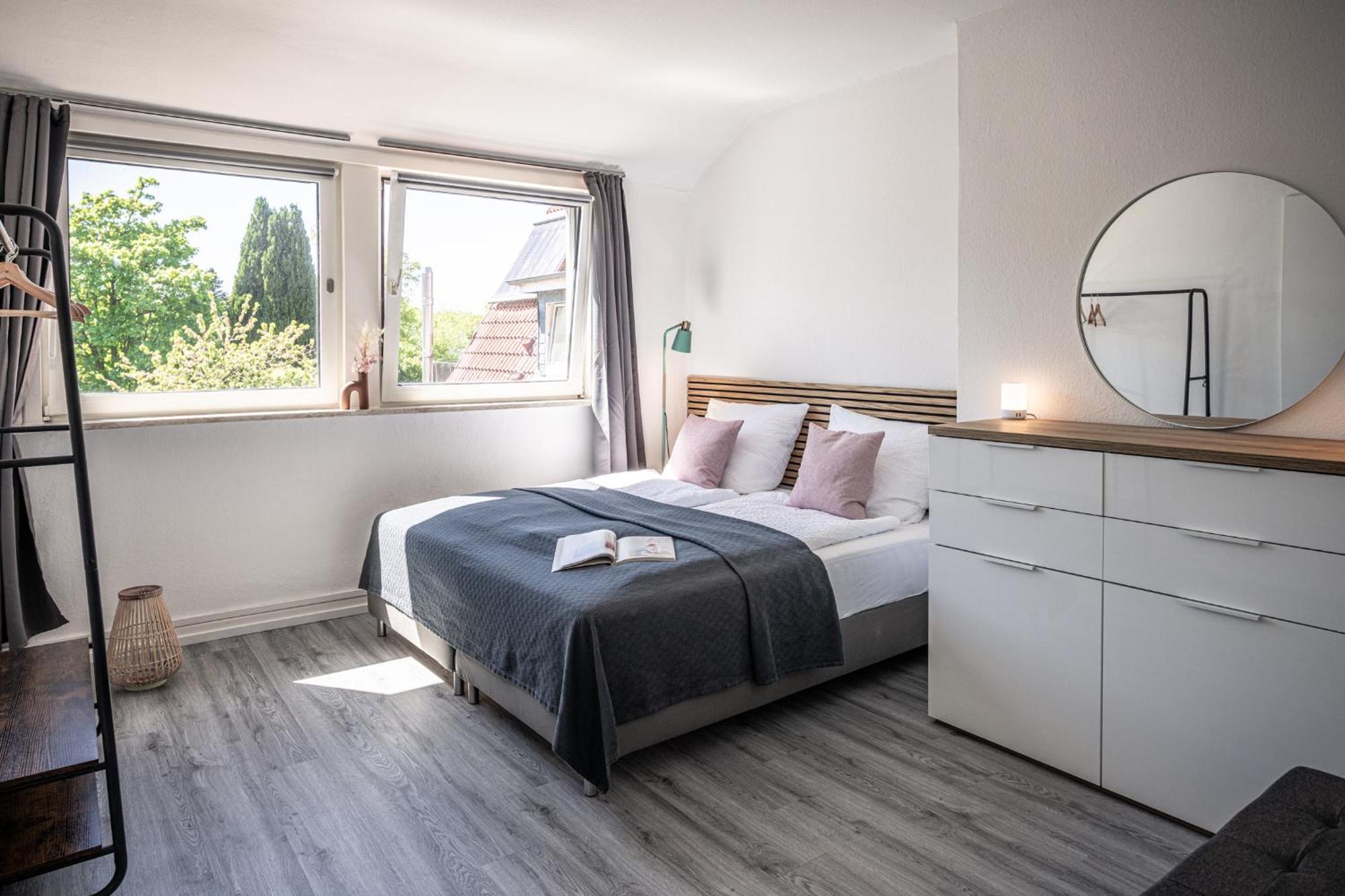 Have-A-Nice-Stay - Nahe Der U-Bahn Nach Hamburg - Natur 1 Minute Entfernt - Baecker & Restaurants 500M - Lidl 800M - Zentrum 1,5Km Аренсбург Екстер'єр фото