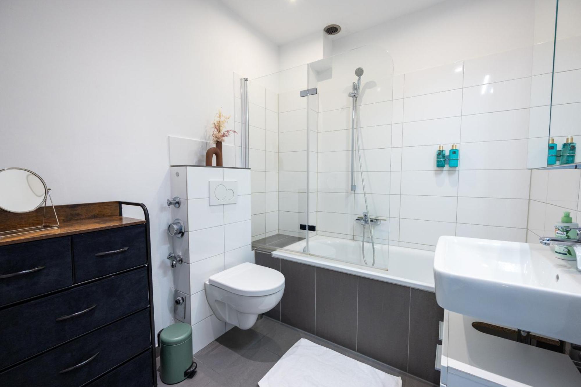 Have-A-Nice-Stay - Nahe Der U-Bahn Nach Hamburg - Natur 1 Minute Entfernt - Baecker & Restaurants 500M - Lidl 800M - Zentrum 1,5Km Аренсбург Екстер'єр фото